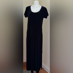 CASSINI Black Maxi Velvet Short Sleeves Dress 2 Long Slits On Both Sides Sz L